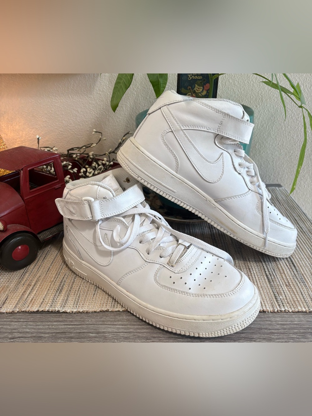 Nike Air Max White Men’s High-Top Athletic Sneakers with Ankle Strap